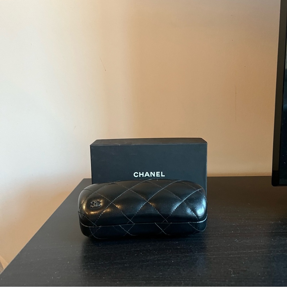 Vintage Chanel Sunglasses - Picture 4 of 5